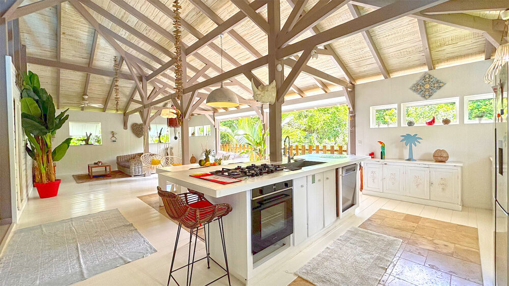 Vente Maison Villa d'architecte T7 (246 m²) avec piscine et revenus locatifs - Les Trois-Îlets Les trois ilets