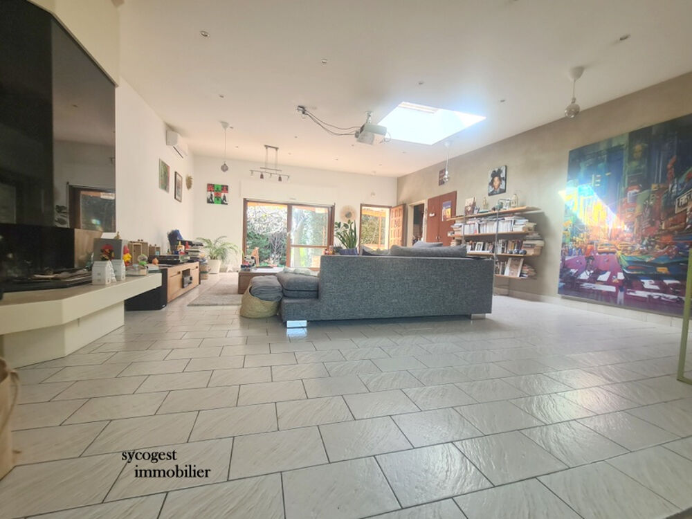 Vente Maison Maison d'architecte Bondy 9 pièce(s) 235 m2 Bondy