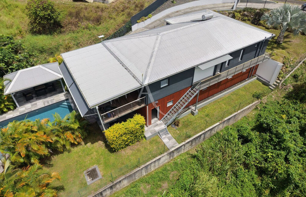 Maison 5 pièces 141 m² · à Sainte Anne · 141 m² · 728 000 €