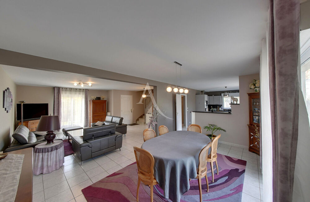 Vente Maison Maison individuelle 7 pièces 153 m²  + s/sol total de 81 m² DPE - C Grisy suisnes