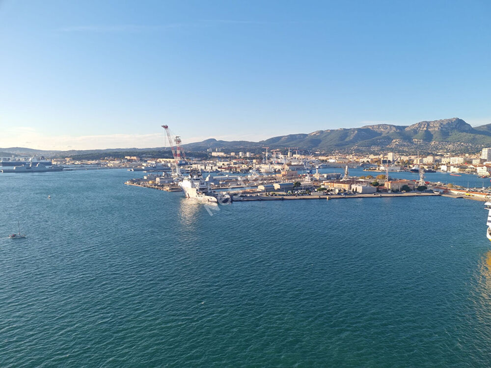 Vente Appartement Vue mer exceptionnelle pour cet appartement de 3  piéces Toulon Port de plaisance Toulon