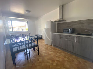  Appartement à louer 1 pièce 25 m²