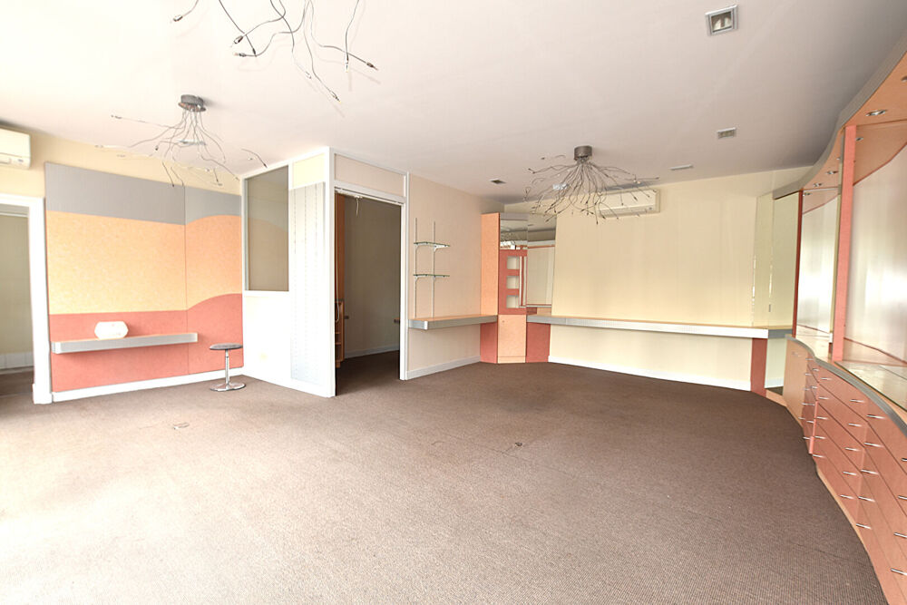 Vente Maison ENSEMBLE IMMOBILIER À FORT POTENTIEL ? CENTRE DU DONJON  : Le donjon