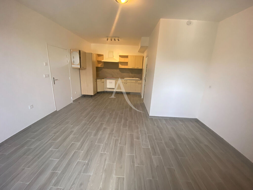 Appartement Le Bourget 1 pièce(s) 28.60 m2
