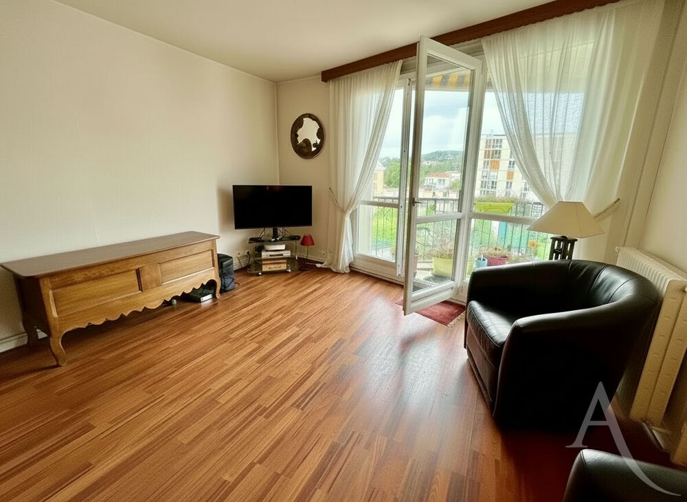 exclusivité Appartement Chaville centre ville 4 pièces ascenseur Dernier étage avec vue panoramique Balcon Parking cave