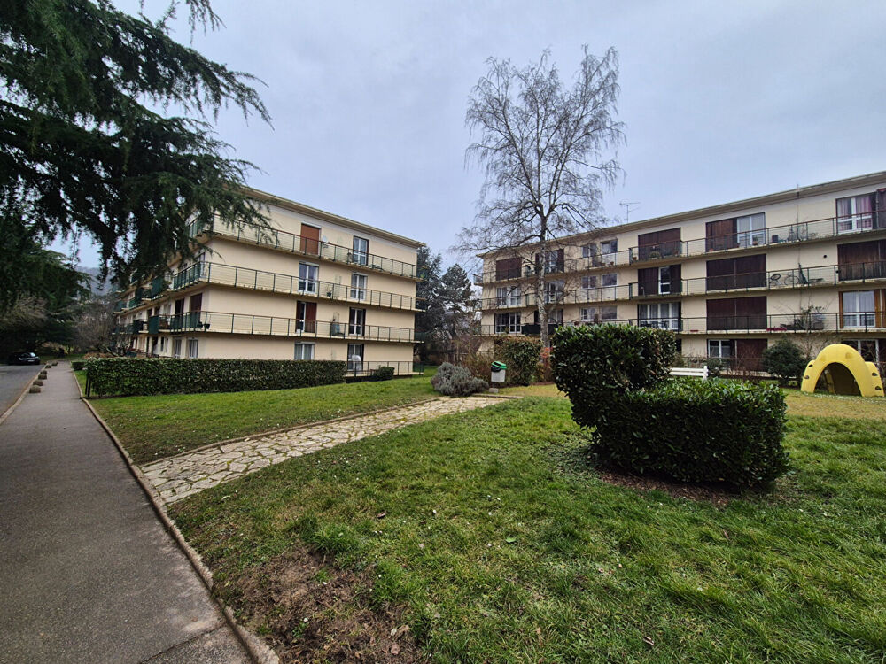 Appartement 4 pièces 83 m² · à Villebon sur Yvette · 83 m² · 255 000 €