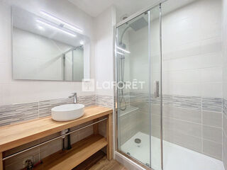  Appartement à louer 3 pièces 56 m²