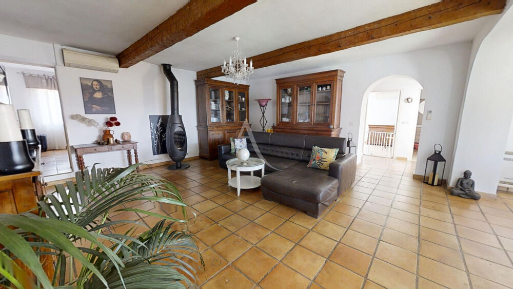 LA FARLÈDE - Propriété de charme de plain-pied avec studio indépendant, piscine et terrain de 10 300 m²