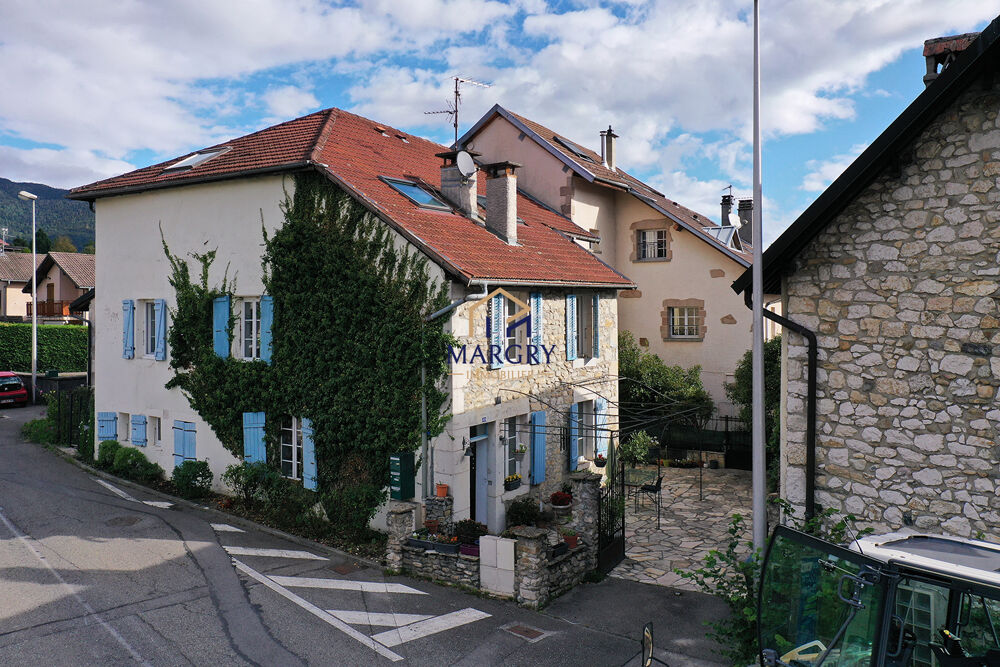 Maison 9 pièces 277 m² · à Cessy · 277 m² · 780 000 €