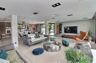  Maison à vendre 11 pièces 362 m²