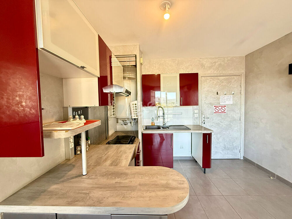 Vente Appartement Appartement La Ciotat de 2 pièces de 33.27 m² avec garage dans résidence avec piscien La ciotat