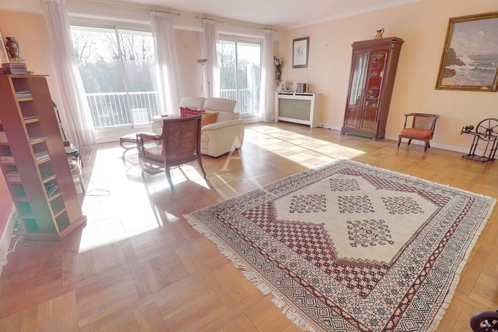 Appartement 4 pièces 124 m² · à Le Mesnil le Roi · 124 m² · 490 000 €