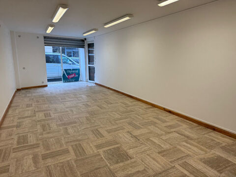 LIMOUX LOCAL DANS UNE RUE COMMERCANTE 520 11300 Limoux