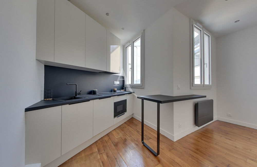Location Appartement Appartement Paris 1 pièce 18,60 m² carrez et 24.83 m2 en totalité Paris 17