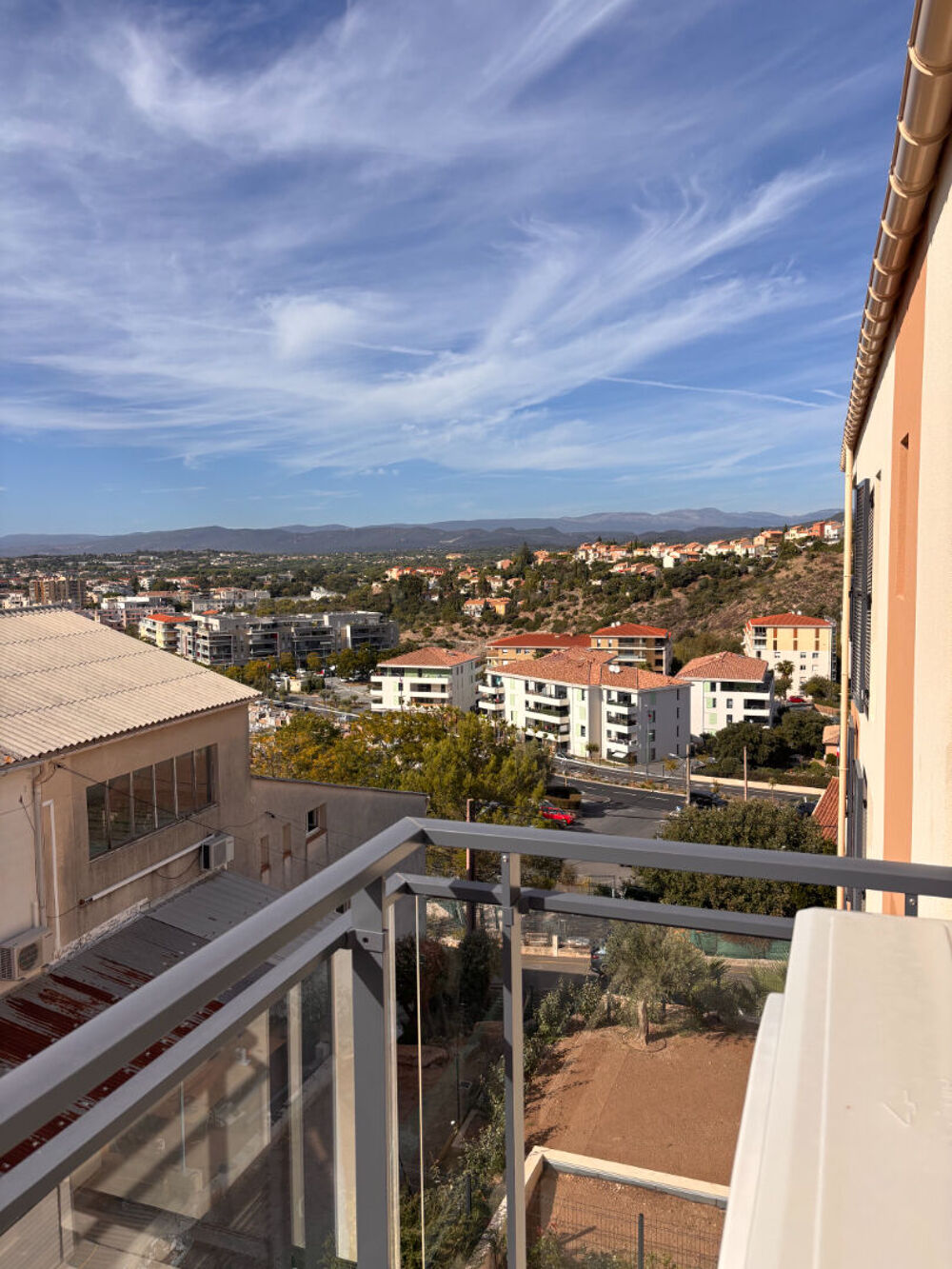 Vente Appartement A VISITER ! 4 PIECES AVEC TERRASSE  DERNIER ETAGE FRAIS DE NOTAIRE OFFERTS Saint raphael
