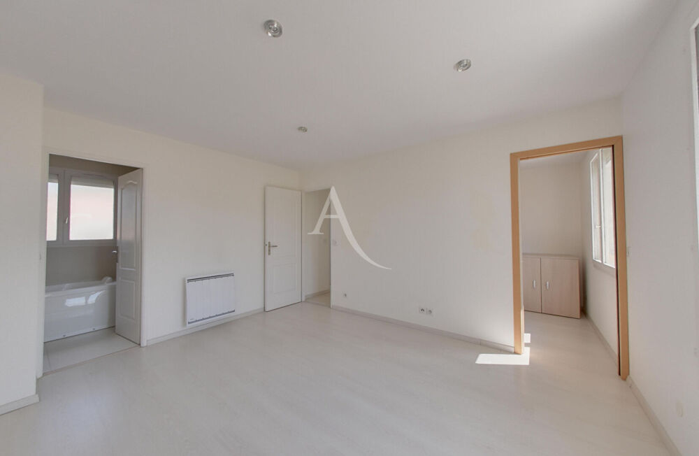 à vendre  Maison Ozoir-la-Ferrière (77330)