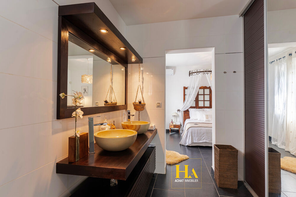 � vendre  Maison Saint-Pierre (97410)