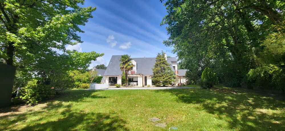 Vente Maison Maison  9 pièce(s) 205 m2 Sautron