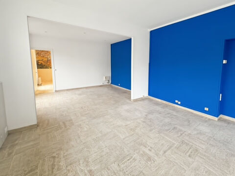 Local commercial Corbeil Essonnes 71.75 m2 1350 91100 Corbeil essonnes