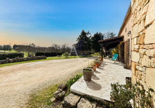  Maison  vendre 7 pices 230 m