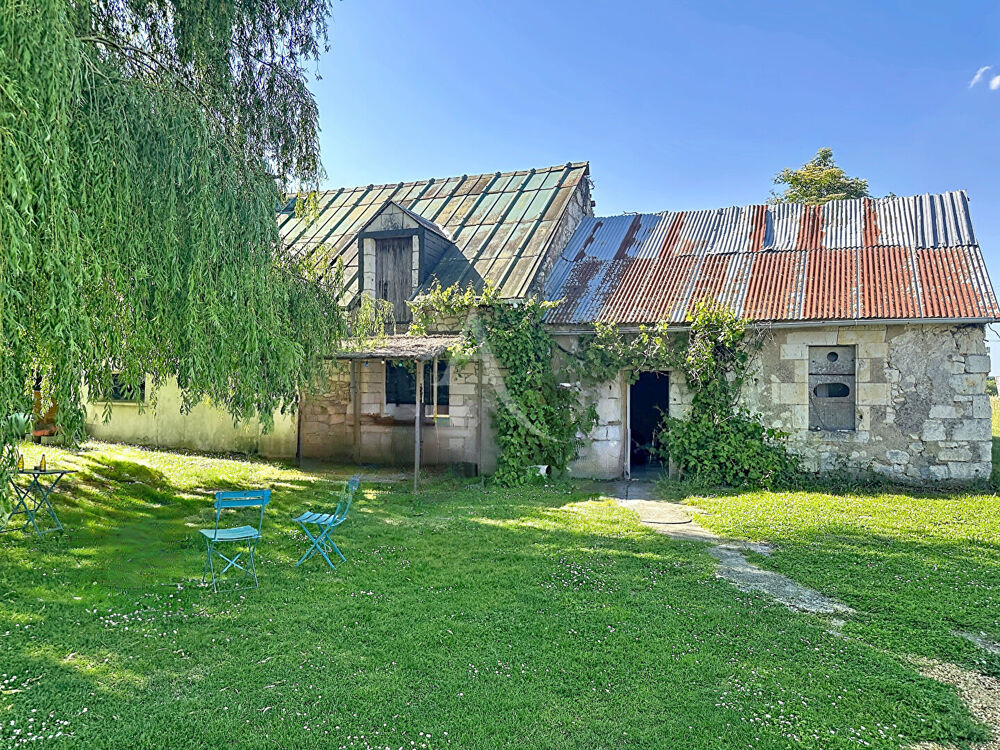 Maison ancienne à réhabiliter à Longué Jumelles