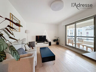  Appartement à louer 3 pièces 81 m²