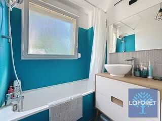  Appartement à louer 3 pièces 64 m²