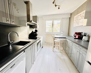  Appartement à louer 4 pièces 76 m²
