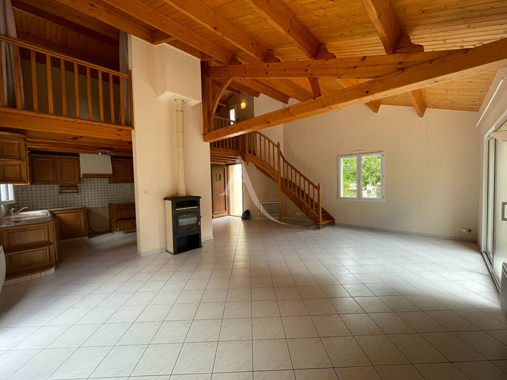 Location Maison SAINT AVAUGOURD DES LANDES, Maison  3 pièce(s) 97 m2 Saint avaugourd des landes