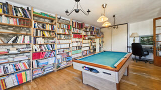  Maison à vendre 15 + pièces 402 m²
