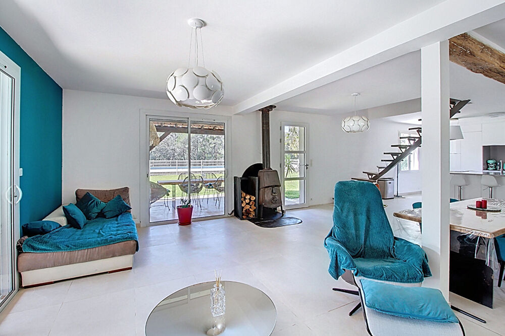 Vente Maison A VENDRE ! Maison 170 m² avec piscine et garage + appartement indépendant 80 m² à Callas Callas