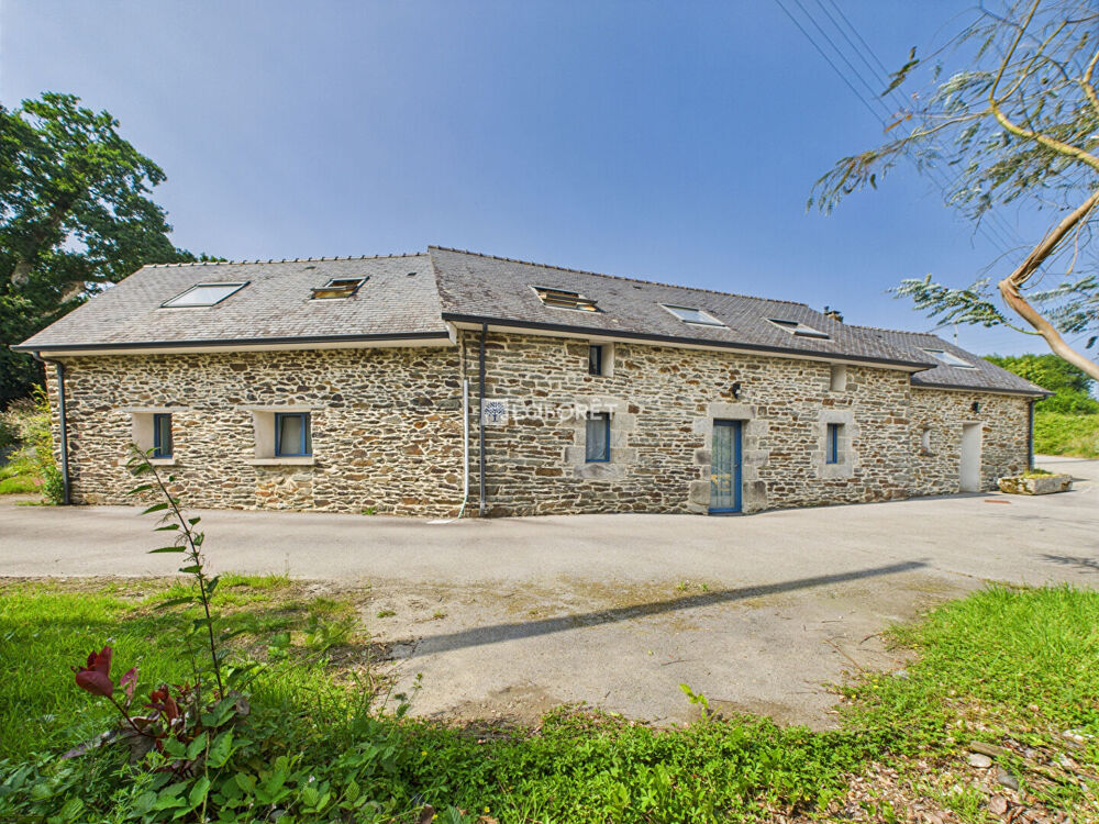 Vente Maison Maison Plonevez Du Faou 12 pièce(s) 342 m2 Plonevez du faou