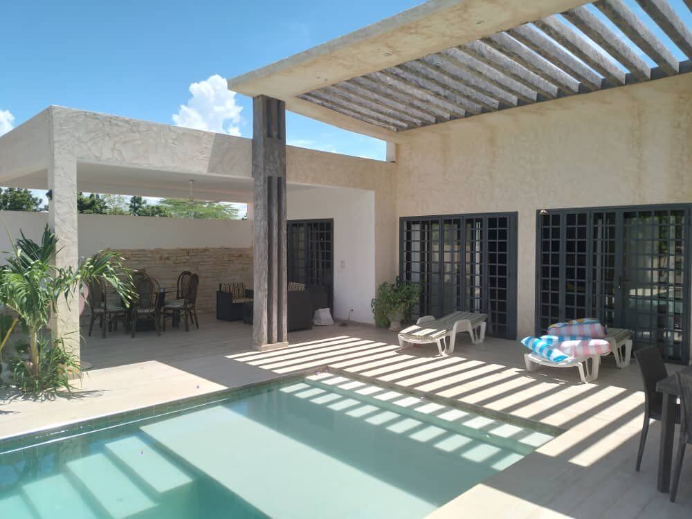 Vente Maison BAISSE DE PRIX POUR CETTE VILLA AVEC PISCINE SITUEE EN RESIDENCE A NGUERIGNE EN EXCLUSIVITE CHEZ SELECTION SENEGAL Nguerigne (Senegal)