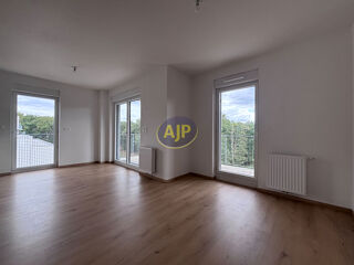  Appartement à louer 2 pièces 45 m²