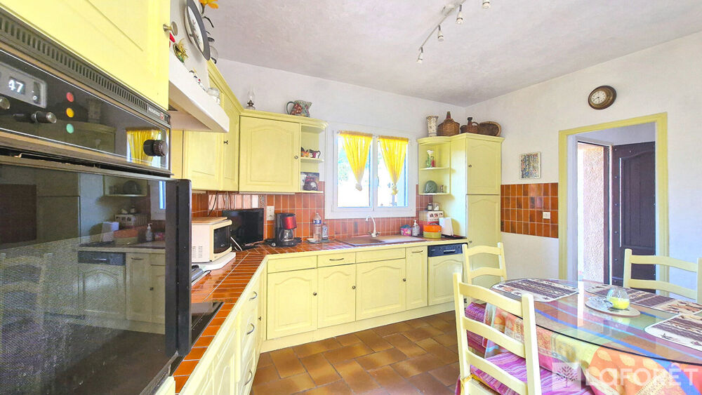 Maison Frejus 3 pièce(s) 110.65 m2 + sous-sol 118m² environ