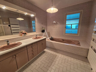  Maison  vendre 6 pices 200 m