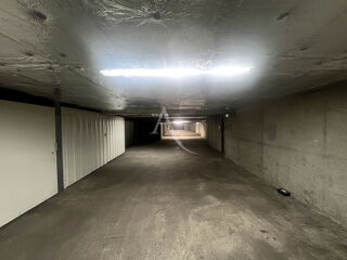 Vente Parking/Garage Lot de 4 boxs sécurisés - 15m2 chacun - Paris 10ème Paris 10