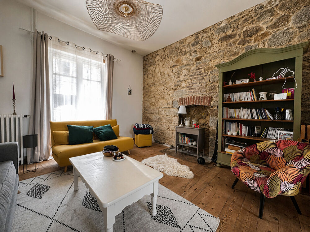 Vente Maison Maison de caractère avec jardin à vendre à Saint-Brieuc Entre la gare LGV et le centre-ville Saint brieuc