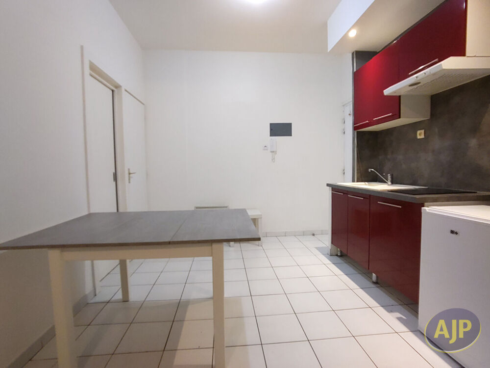 Location Appartement T1 BIS MEUBLÉ SECTEUR THEATRE SAINTES Saintes
