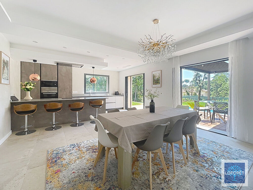 Vente Maison MANIFIQUE VILLA neuve à Saint Paul De Vence 5 pièce(s) 167.85 m2 Saint paul de vence