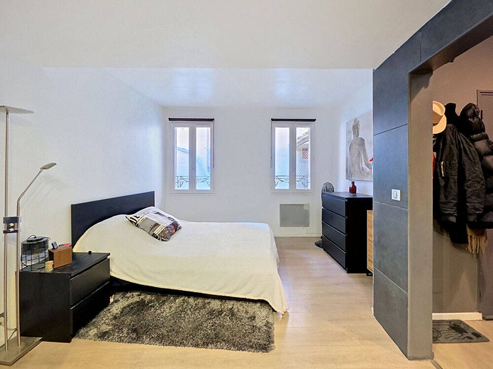 Vente Appartement Appartement Avignon 2 pièce(s) 68.51 m2-INTRA MUROS-PARKING DES HALLES-PETITE COPROPRIETE Avignon