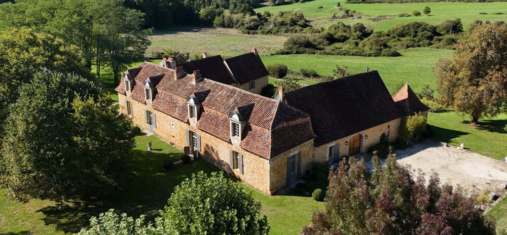 CHARTREUSE D'EXCEPTION DU XVIIIème SIÈCLE AU COEUR DU PÉRIGORD VERT