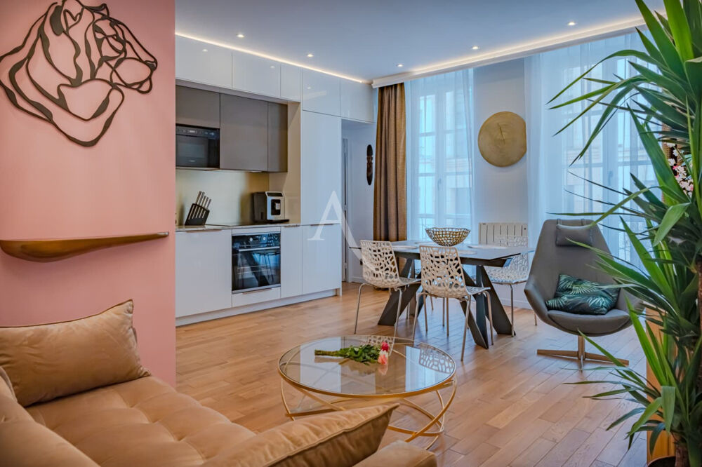 Appartement 3 pièces 55 m² · à Paris 9 · 55 m² · 798 000 €