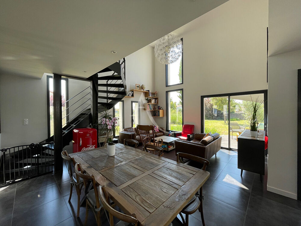 Location Maison Maison Lucon 5 pièce(s) 115 m2 Lucon