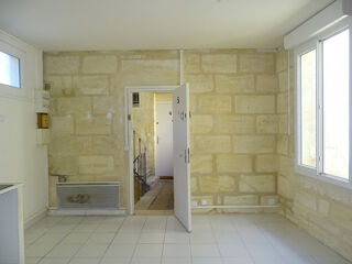 Vente Appartement A VENDRE APPARTEMENT DE TYPE 2 LOUE- SECTEUR BORDEAUX VICTOIRE / CAPUCINS Bordeaux