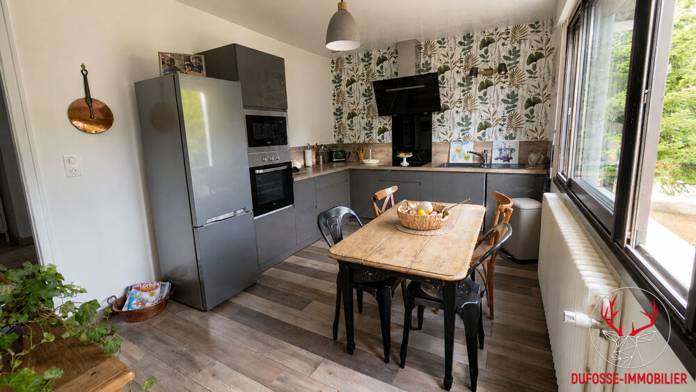 Maison rénovée - 230 m² - piscine - 7300m² de terrain - Sornay