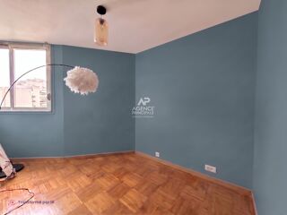  Appartement à louer 4 pièces 79 m²