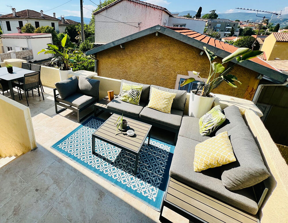 Maison 9 pièces 193 m² · à Cagnes sur Mer · 193 m² · 899 000 €