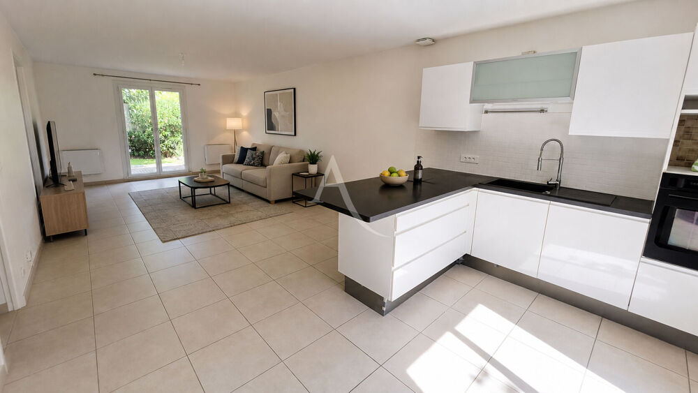 Vente Maison Villa Carqueiranne non mitoyenne 109 m² T5 au calme, rénovée Carqueiranne