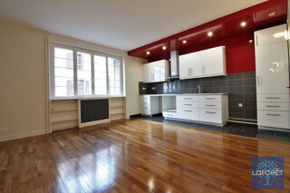  Appartement à louer 2 pièces 53 m²